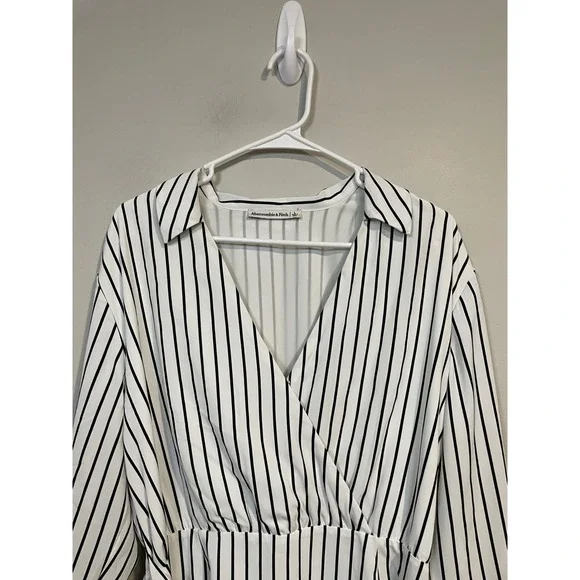 Abercrombie & Fitch Drapey Shirt Dress In White and Black Stripe Size Large - Picture 3 of 11